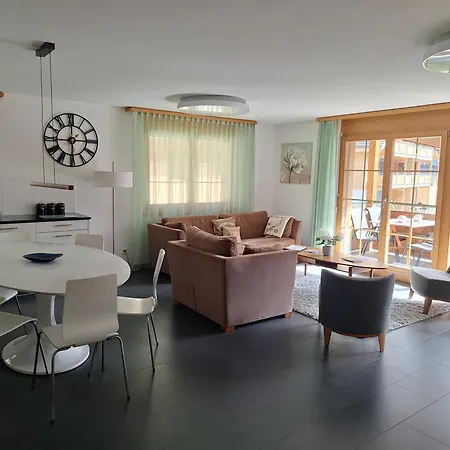 Valentine לוטרברונן