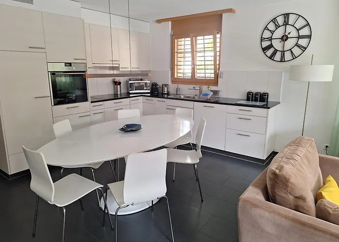 Valentine לוטרברונן